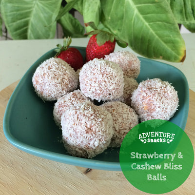 [Recipe]: Strawberry & Cashew Bliss Balls