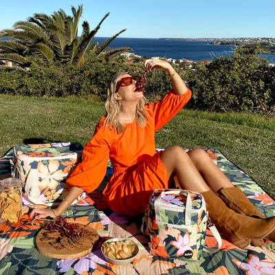 Picnic on sale rug bag