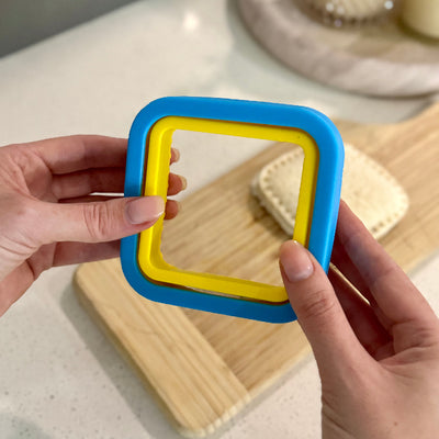 Sandwich pocket press