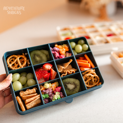 Medium Melii Snackle. Box 