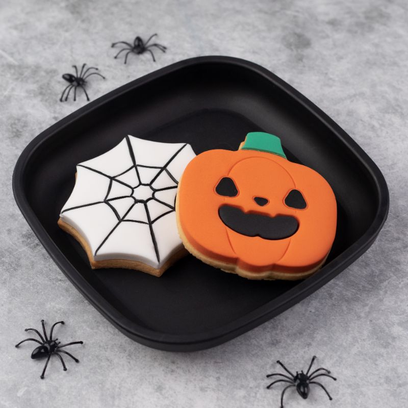 Lunch Punch Halloween Cutter & Bento Set
